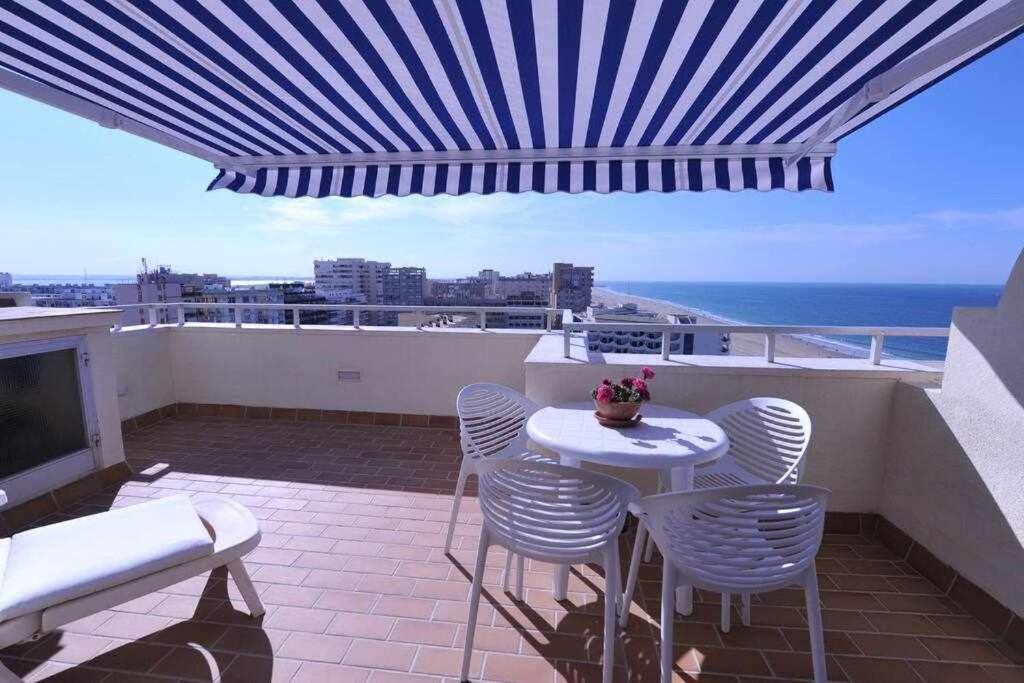 Atico Apartamento Loft Playa Victoria Cadiz Exterior photo